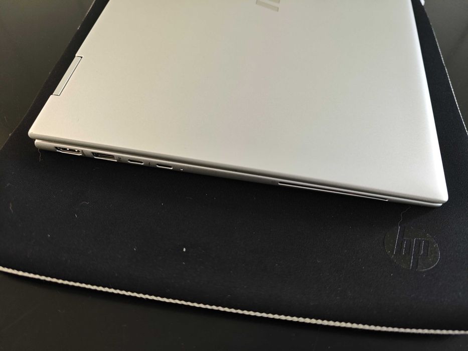 HP Elitebook 830 x360 G11 (Core Ultra 7, 32GB RAM, Teclado PT, com docking station)