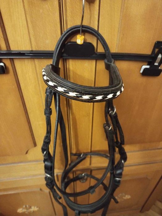 Вуздечка  з поводами упряж для коня