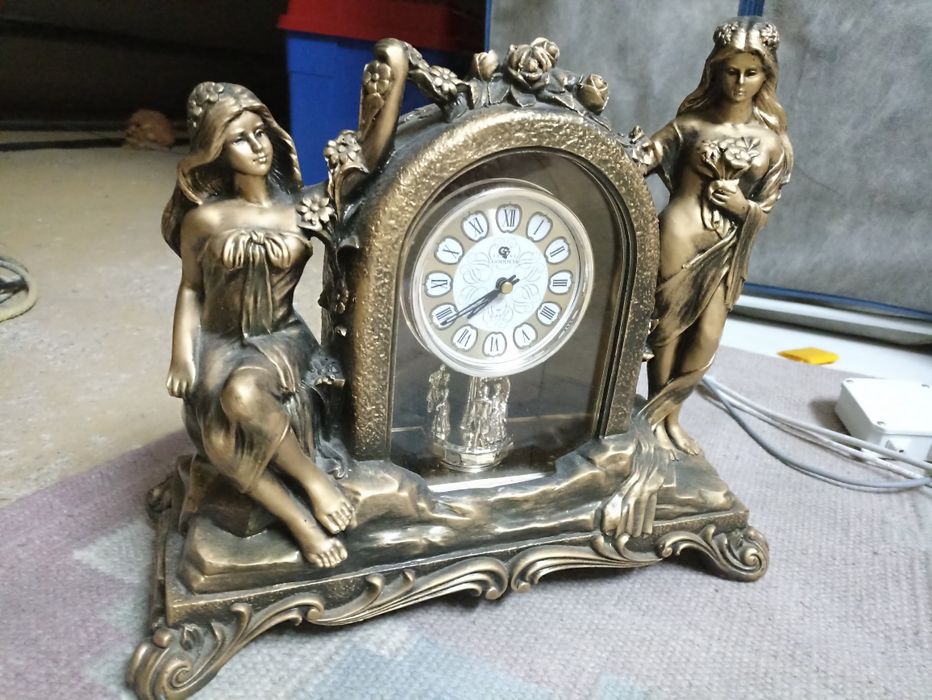 Relógio de Mesa Dourado