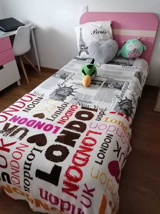 Cama de 190x90cm + estrado