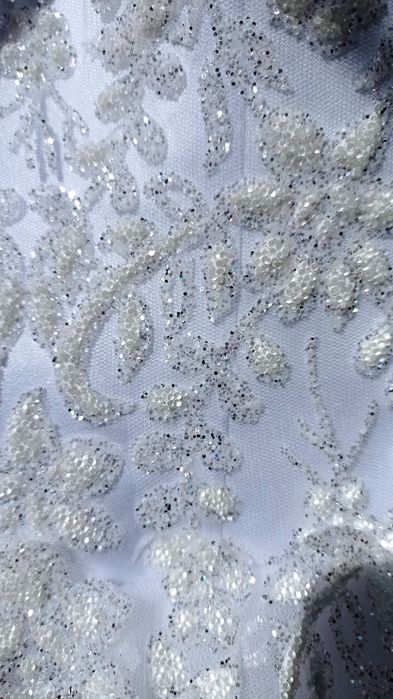 Ніжне весільне плаття