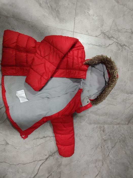 Куртка на дівчинку, розмір 122