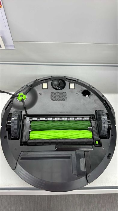 Robot odkurzająco-mopujący iROBOT Roomba Combo i5 (i517840)