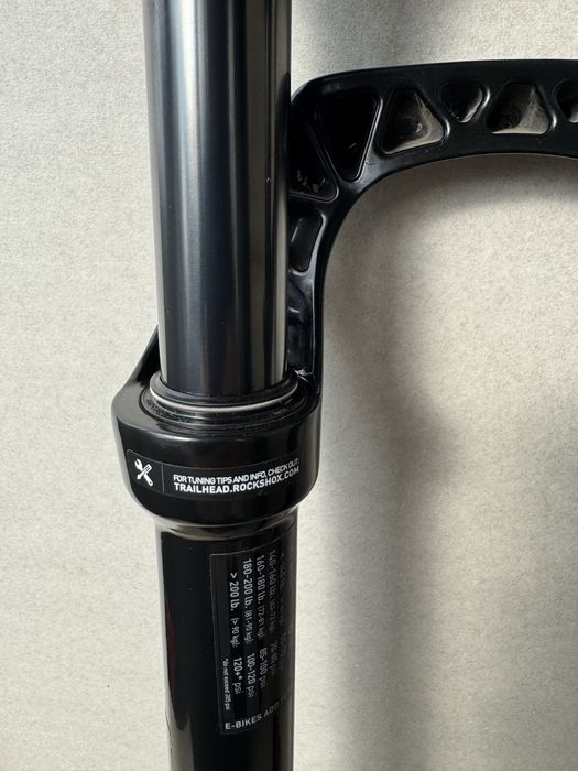 Вилка RockShox Judy Silver TK Solo Air Boost 29 дюймов 100 мм