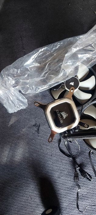 Water Cooler CPU Corsair Hydro Series H115i PRO RGB