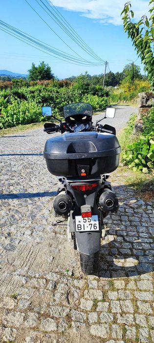 Moto Suzuki DL - 06