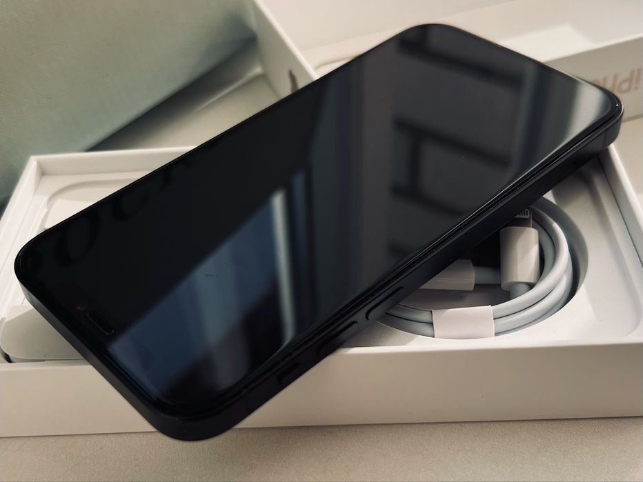 iPhone 12 128GB (Black) (идеальное состояние)