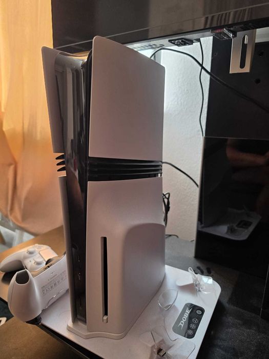 PlayStation 5 Pro z napędem 2TB + 4 TB