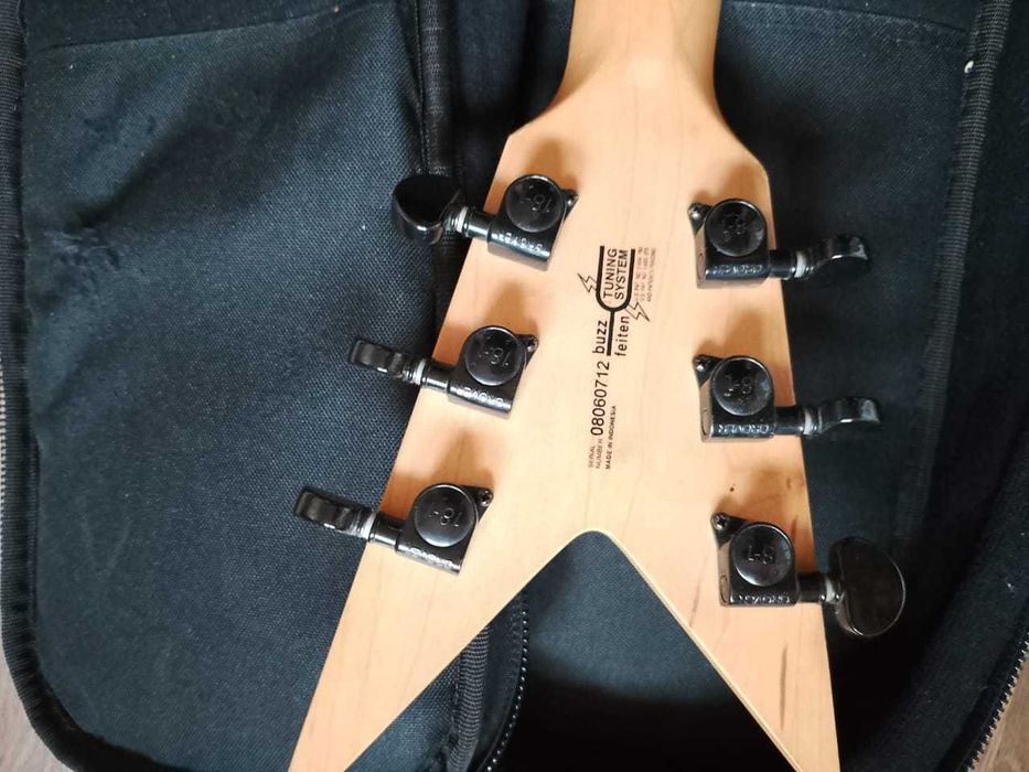 Washburn V200PRO EBK електрогітара