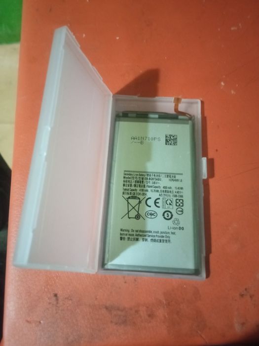 Акумулятор Самсунг s10 плюс новий