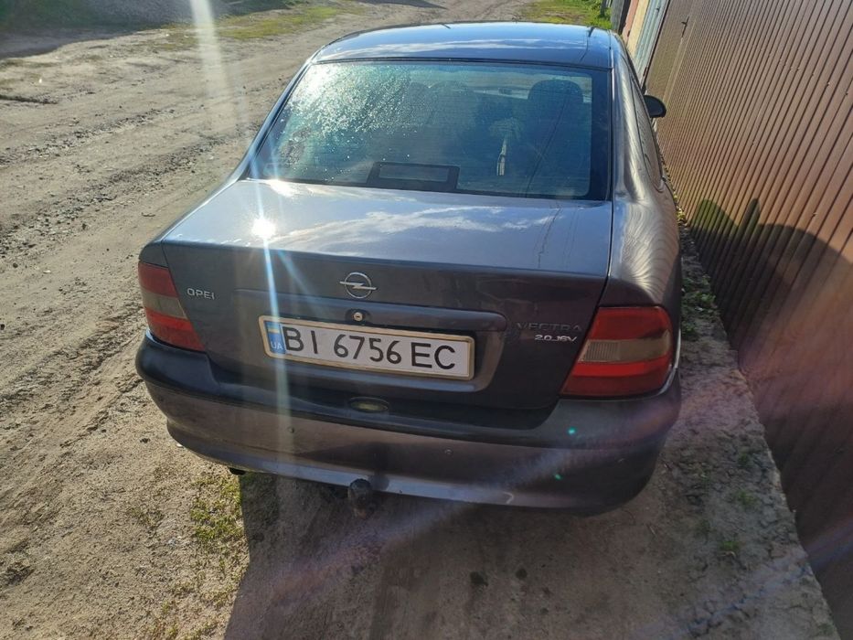 Продам Opel Vectra B 2.0 16v газ 4 с переоформлением