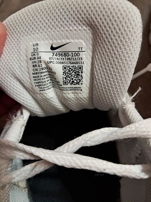 Продам чоловічі кросівки Nike 44роз.