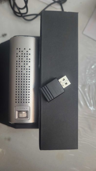 Projetor ASUS ZenBeam E2