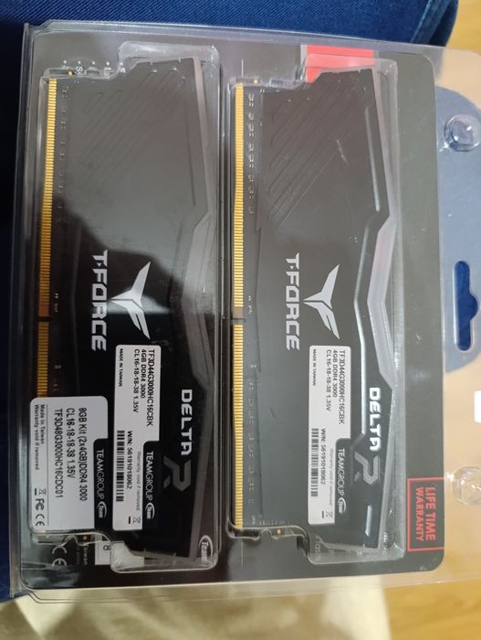 Memoria ram RGB 2x4gb  T-FORCE (8GB)