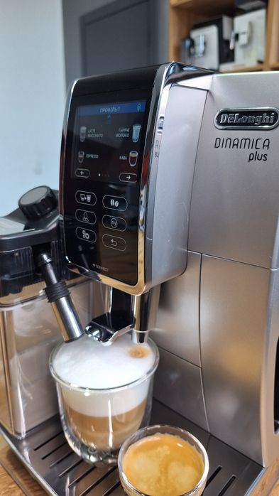 Кавомашина Delonghi Dinamica plus