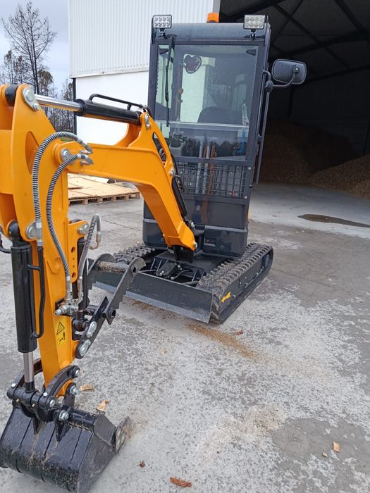 Mini Giratória Nova