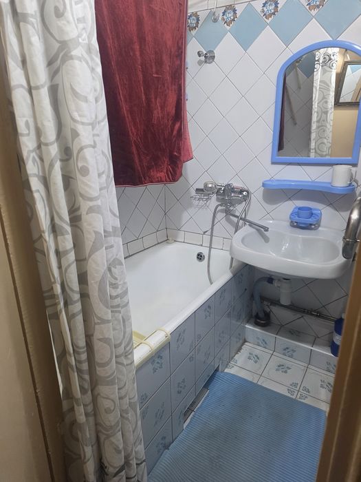 Продам 2 комнатную в нагорной
