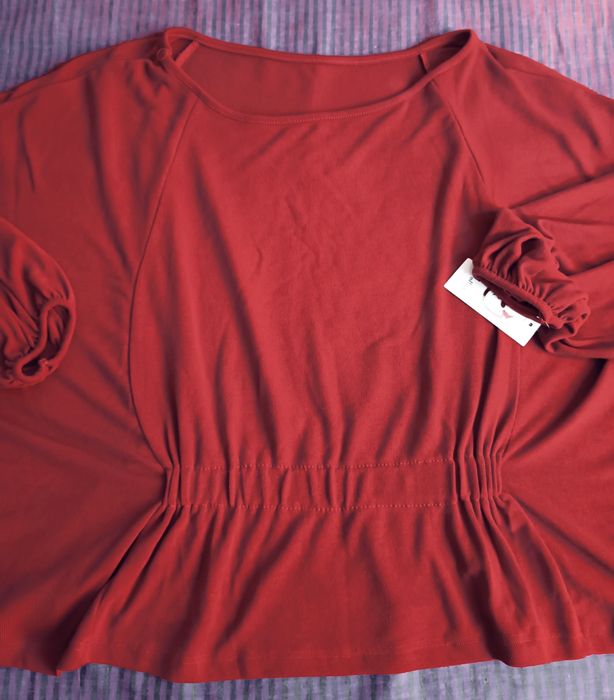 Bluzka czerwona z szerokimi pachami