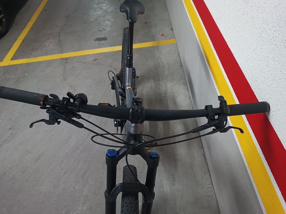 Canyon CF9 - BTT - Carbono - Suspensão Total