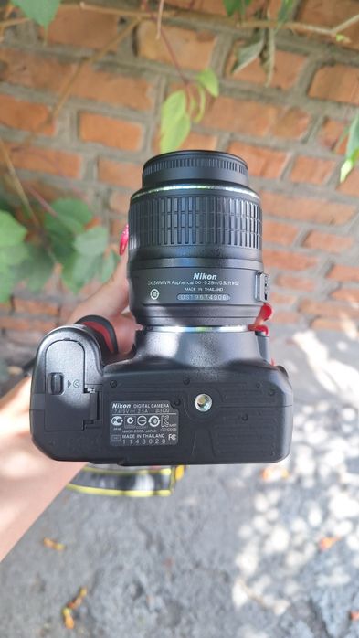 Дзеркальна фотокамера Nikon D3100