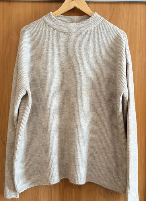 3 светра жіночих  на розмір L