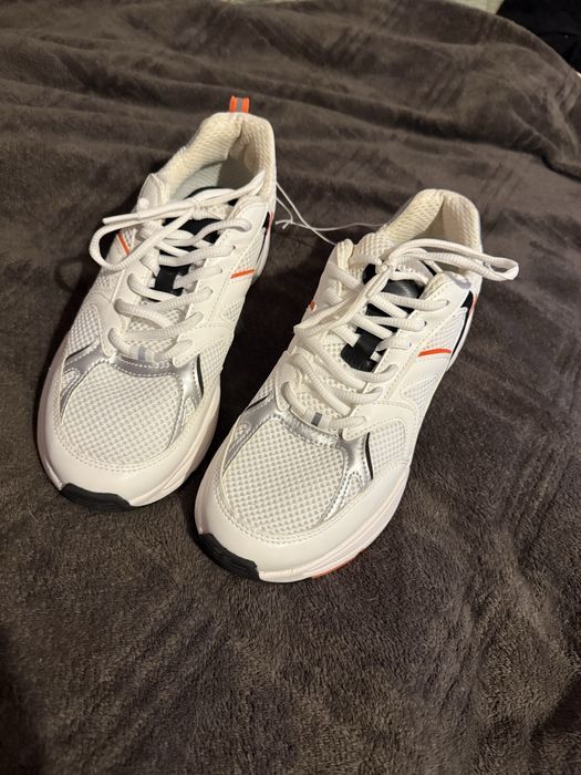 Женские кросовки H&M