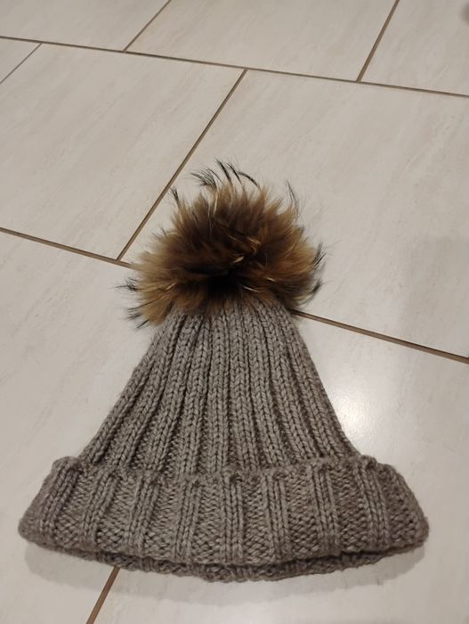 Czapka damska     śliczna