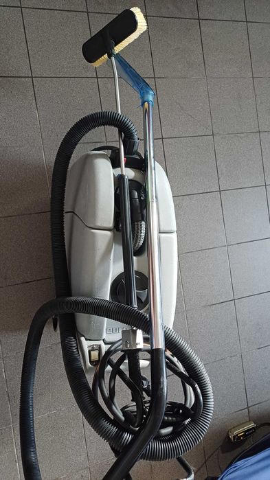 Máquina Limpeza de Carpetes e Estofos