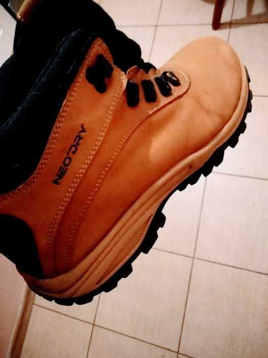 Buty 4F. Stan bdb. 44