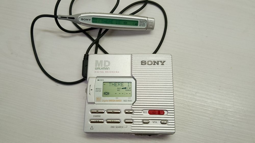 SONY MZ-R90 MiniDisc Walkman