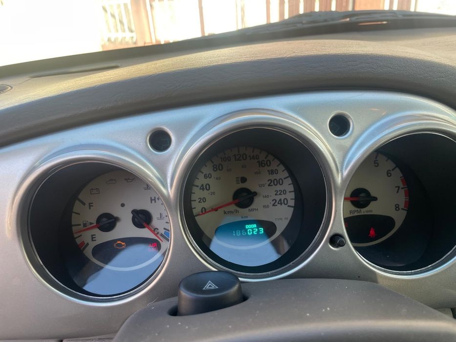 chrysler pt cruiser em bom estado e com poucos km