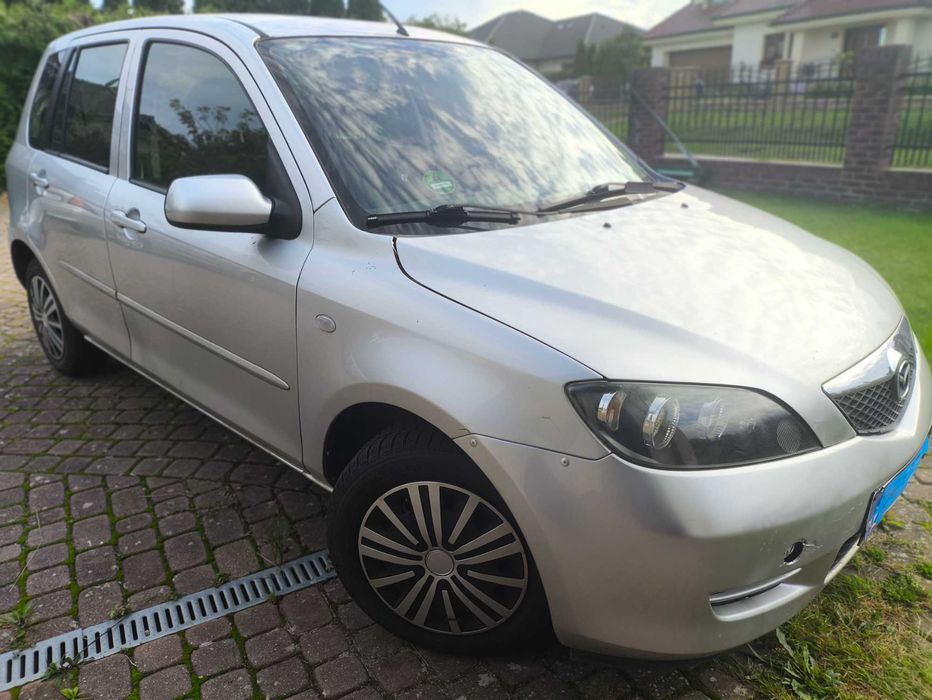 Mazda 2