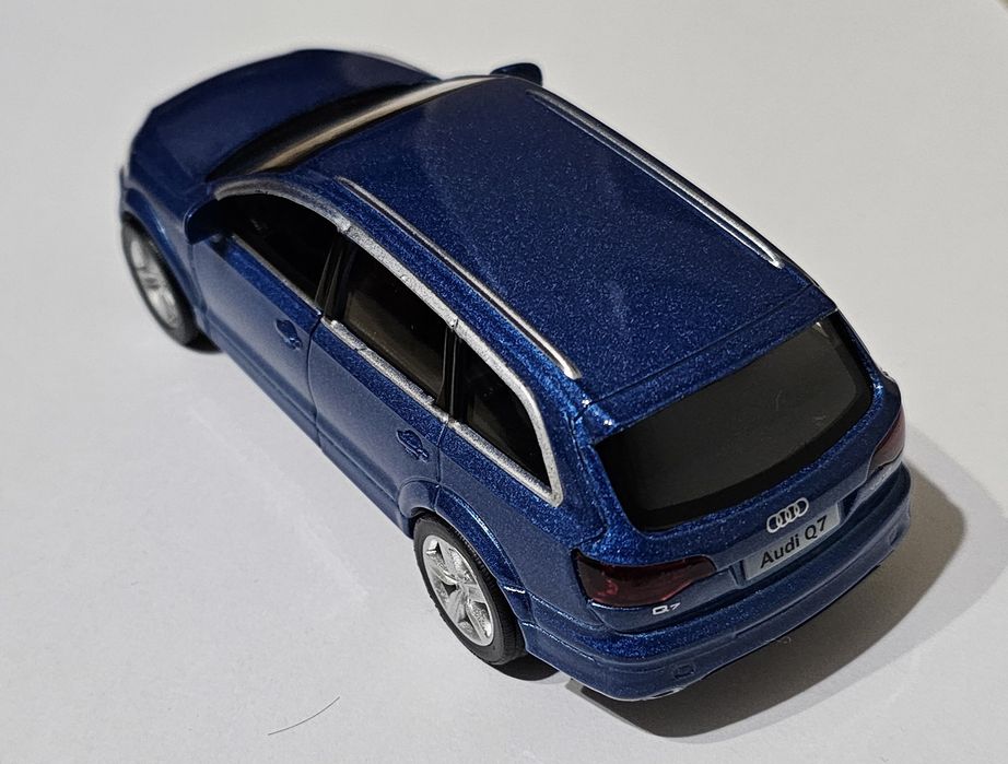 Audi Q7 Model Samochodu Metalowy Otwierane Drzwi Niebieski Kolekcjoner