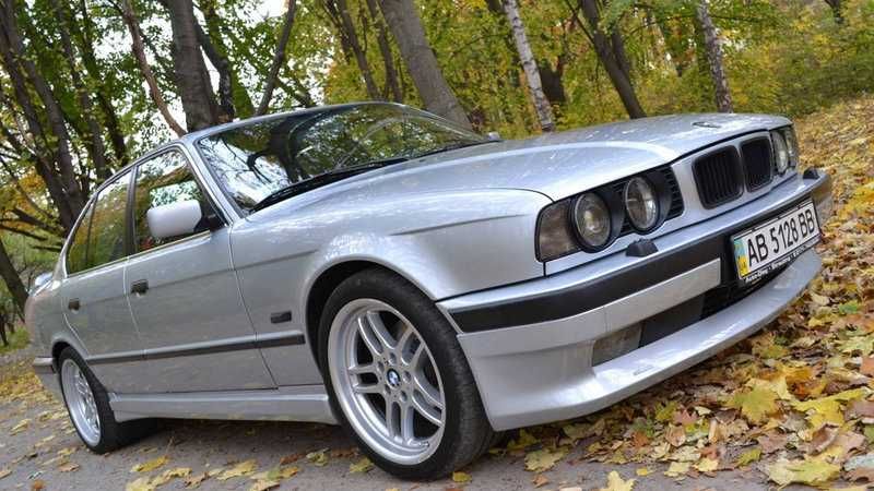 Юбка передня бмв е34 накладка губа на бампер задний bmw E34 передний