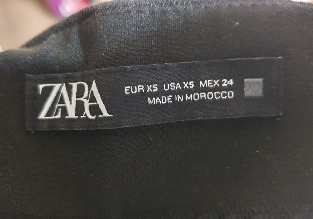 Класичні жіночі брюки ZARA.