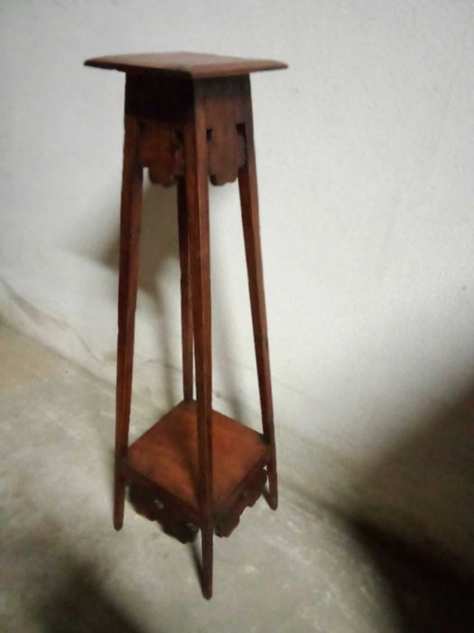 Floreira antiga restaurada.