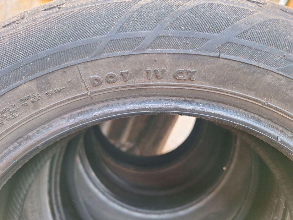 Продам Bridgestone 165/65R14(4) покрышки