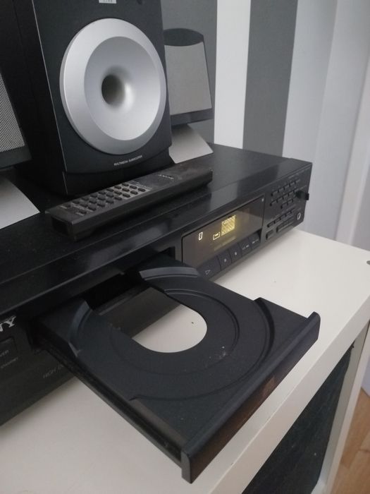 Leitor de CD + sistema de som