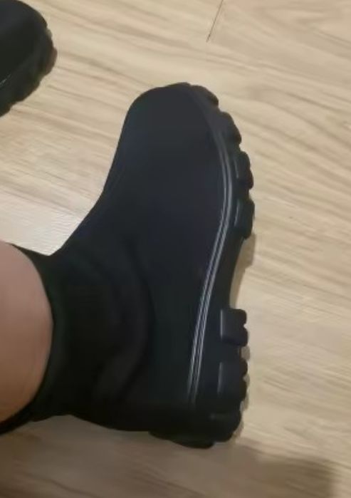 Продам стильные  ботильоны на резинке