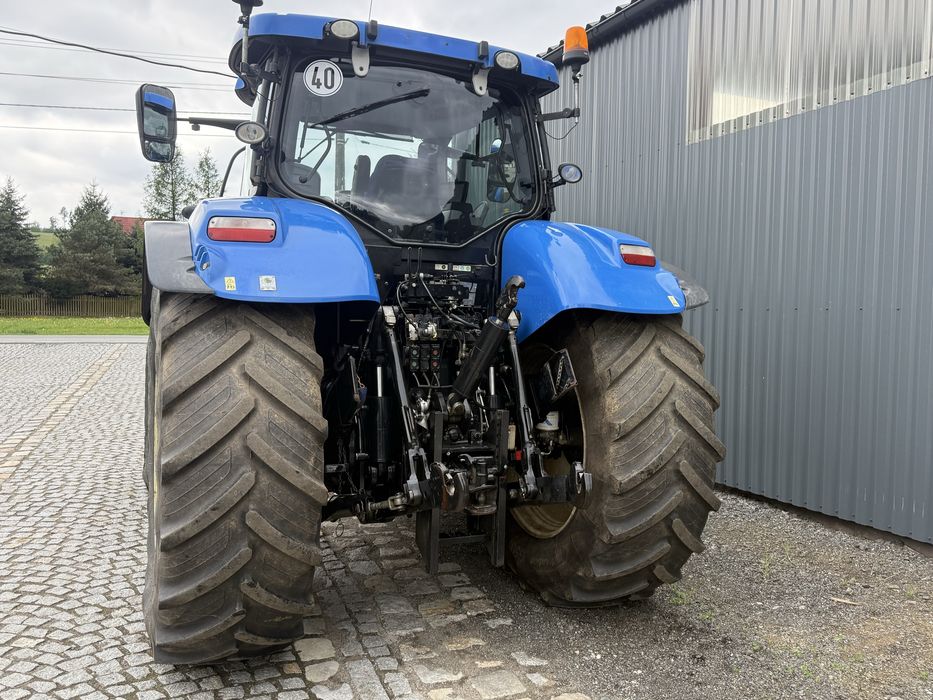 Ciągnik New Holland t.7.270 ac