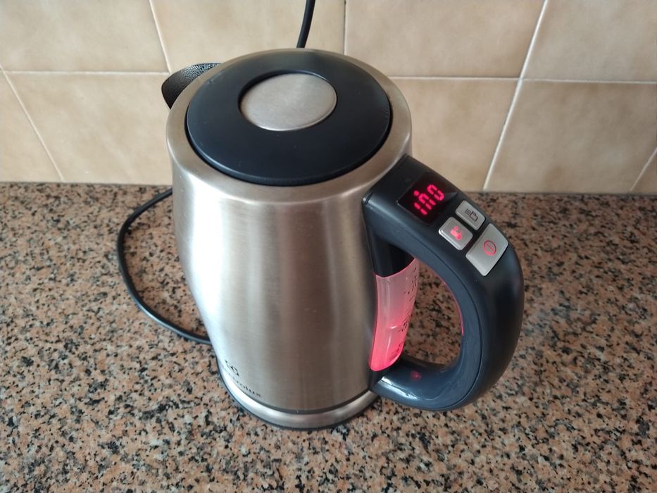 Chaleira elétrica Electrolux fervedor cafeteira café casa quarto apartamento vivenda carro cozinha escritório gabinete.