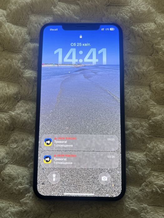 Iphone 11 pro max 256 72% акб