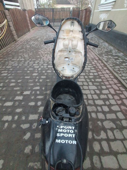 Скутер Suzuki lets 3