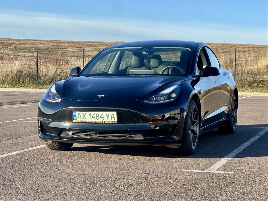 Tesla model 3 LFP 2022 14 тис ки