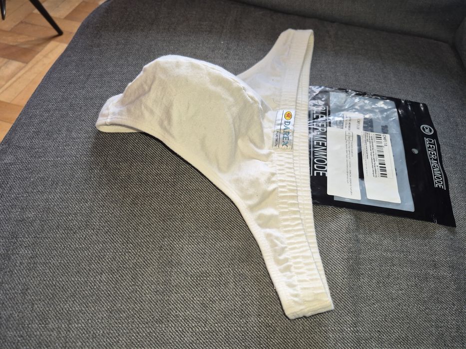 Super wygodne seksi stringi z kieszonką