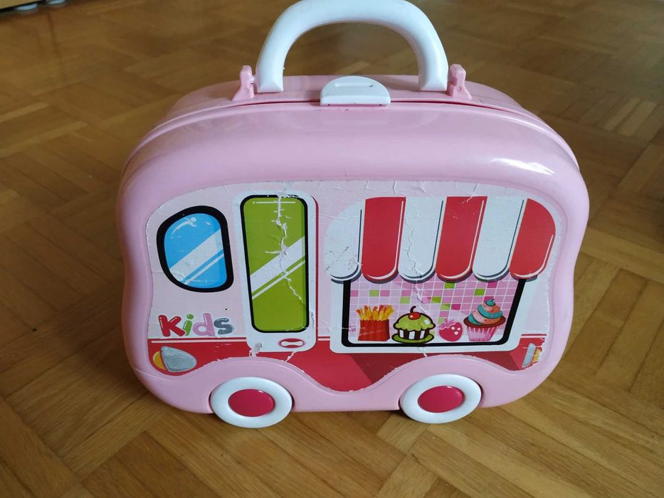 Kuchnia samochód / walizka 3+