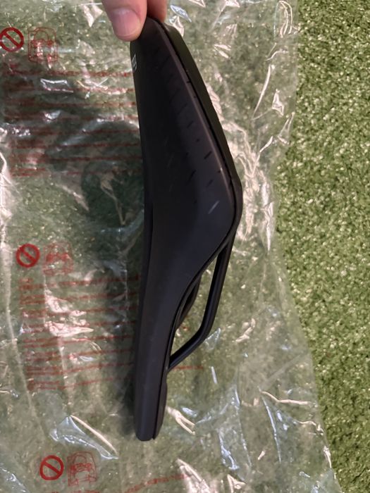 Selim Fizik Terra Ridon X5 145mm NOVO
