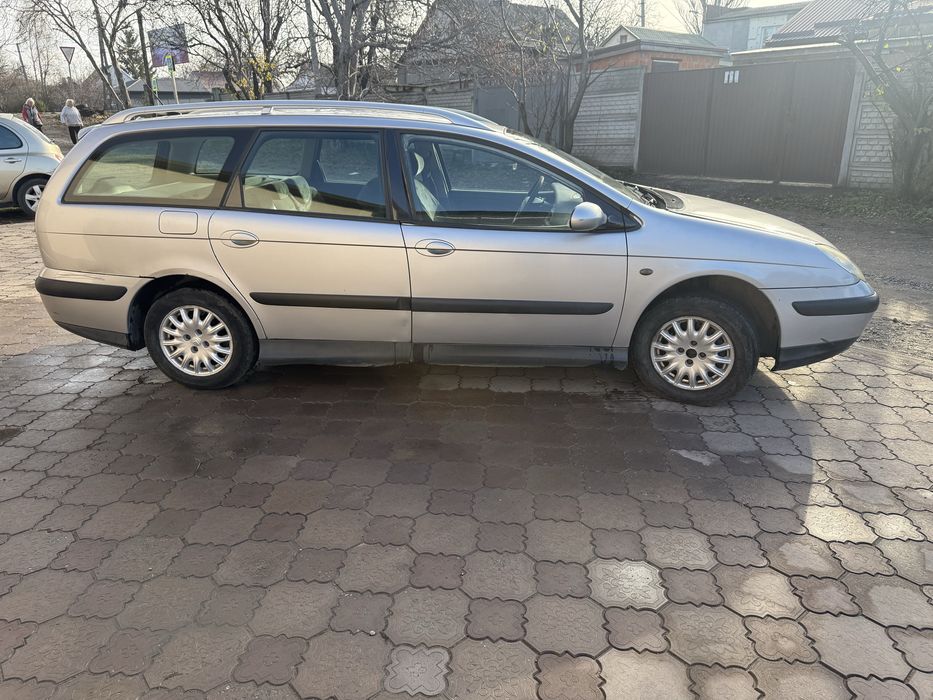 Citroen C5 2.2 Дизель. Автомат. 2001 года.