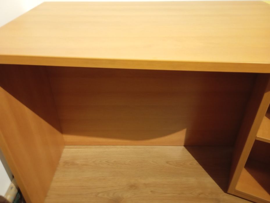 Secretária de madeira