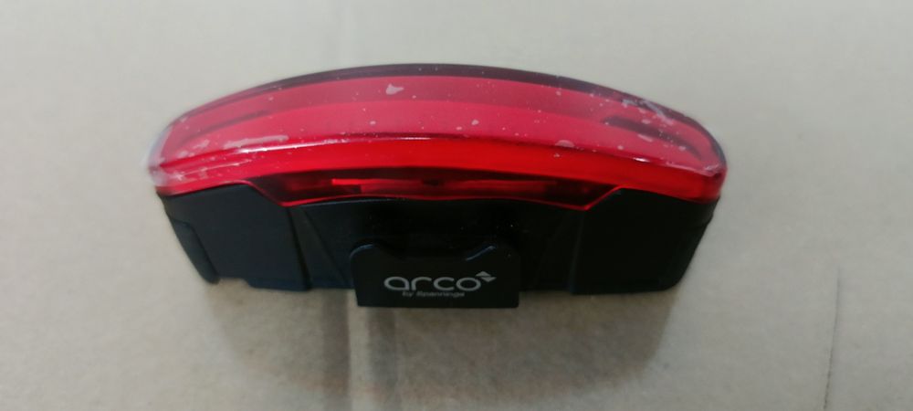 Tylna lampka Spanninga Arco USB .